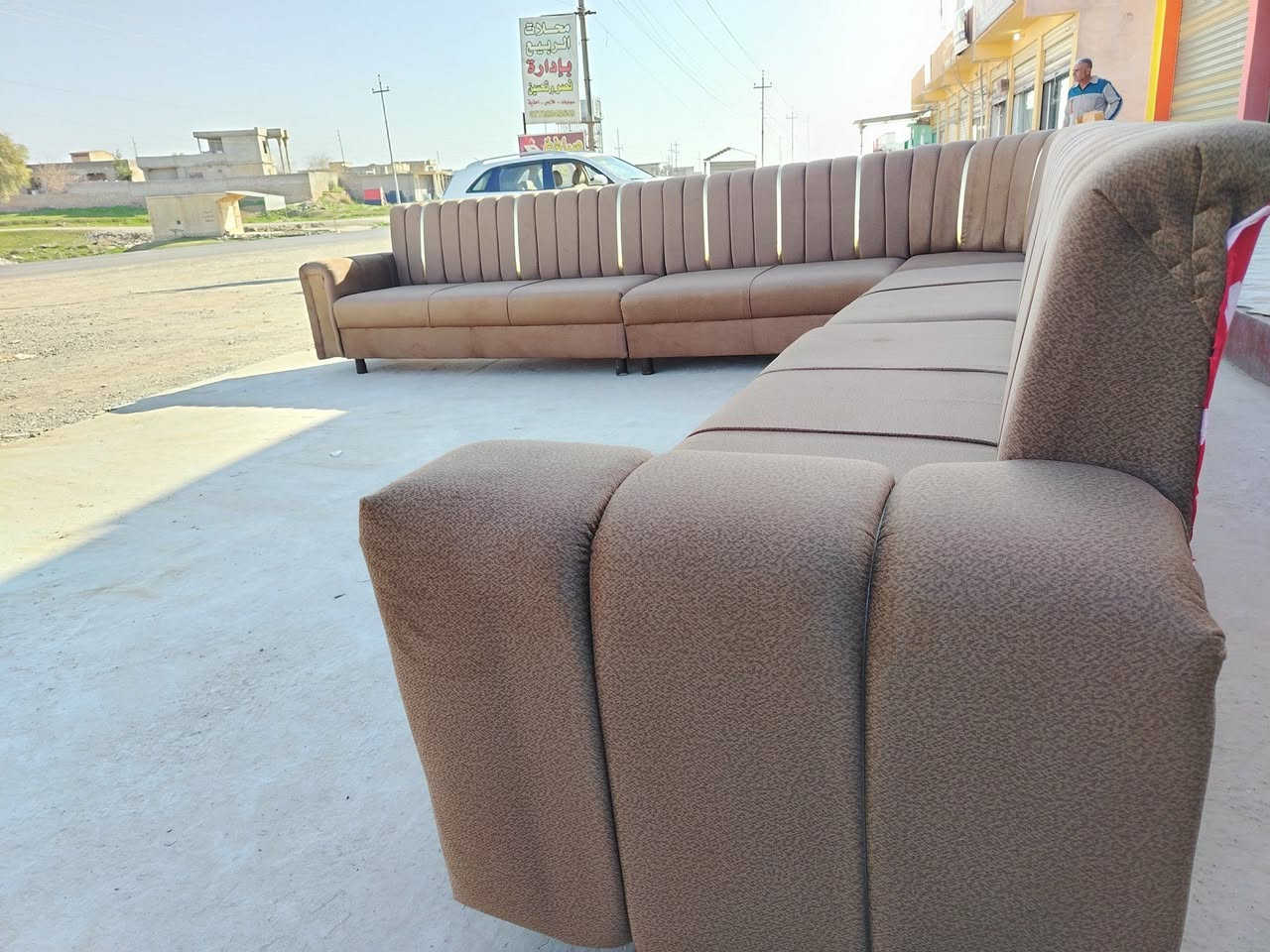 تجديد الديوان المستخدم تبديل سفنج +القماش+تغير الفصال حسب الطلب عنوان الحود
***********
