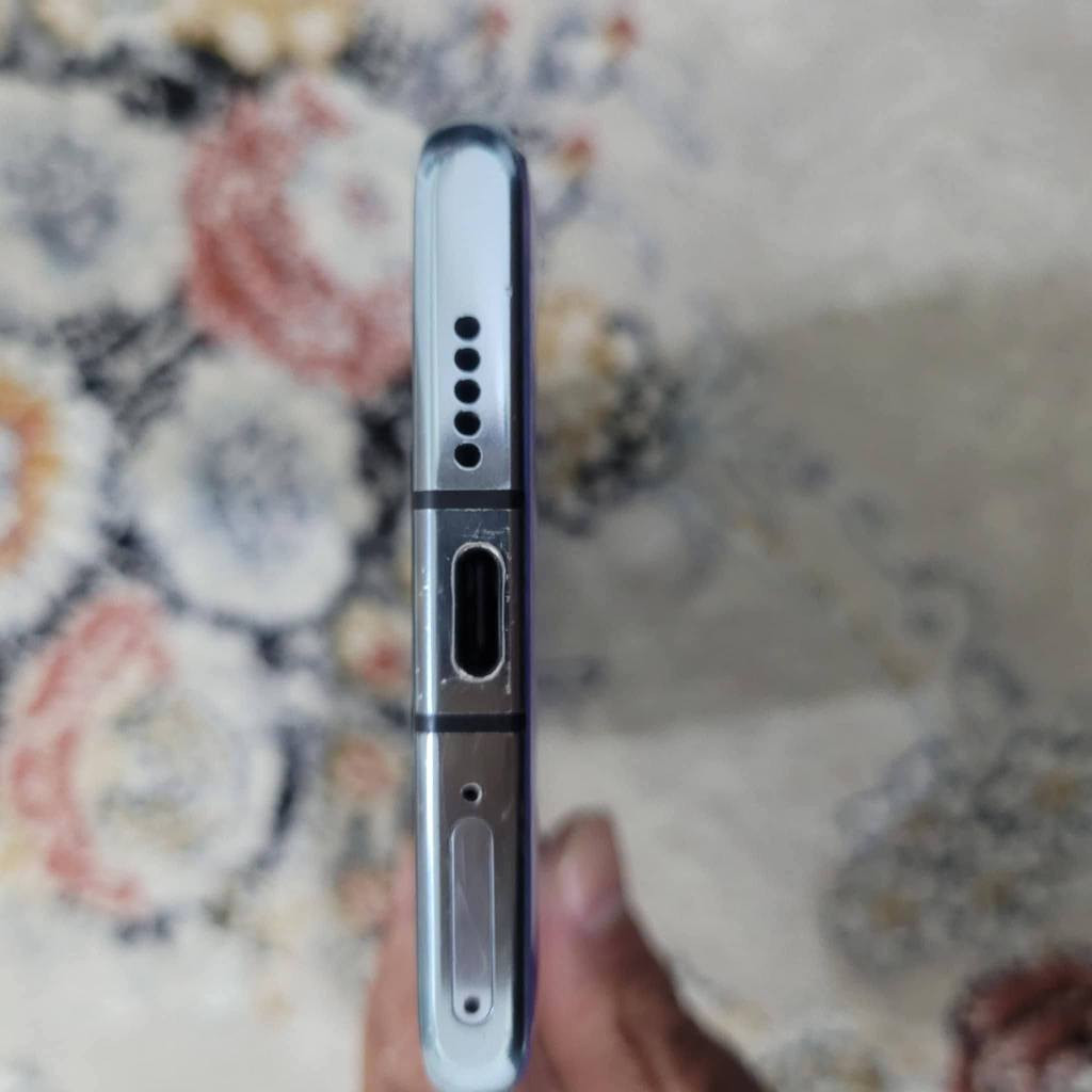 پی سی پرۆ
رام 8 ی 128 گێگا
شاشە بیلادە درز و شکاوی و پەڵەی نیە شاشە ئۆلیدە
2 سیمە 
کامێرای جار جار عەیبی نیە جار جار تەڵخە بەشەرتی کامێرا نایدەم 

سێڵفیەکەی و زوومەکەی مەزبوتە

 پشتی گۆڕاوە و شکاوە
شەحنی زۆر باشە
نرخ 125 هەزار و کەمێک مەجال
pubg HDR 60 FPS حلبجة, السليمانية


**إذا كنت صاحب هذا الإعلان وتريد حذفه لأي سبب، رجاءا أرسل رسالة إلى الدعم الفني**