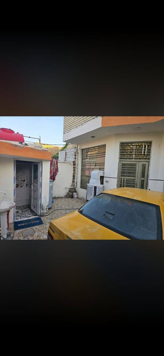 دار للبيع — موقع مميز
📍 الموقع: حلة / أبو عجاج
يبعد عن الشارع الرئيسي تقريباً 50 متر

▪️ المساحة: 250 متر
▪️ الواجهة: تقريباً 12 متر
▪️ النزال: 22 متر
▪️ البناء: 2023
▪️ طابق واحد

مواصفات الدار:
• غرفتين
• هول
• استقبال
• مطبخ
• صحيات داخلية وخارجية
• حديقة خارجية

السعر: 140 مليون
يوجد مجال بالسعر للجادين

للاستفسار:
الاتصال على الرقم:***********
