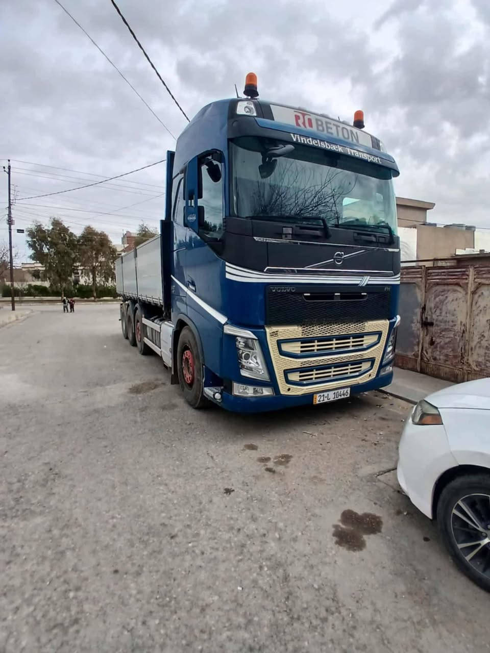 سيارة فالفو 2016 قاطرة
فالفو قلاب سکس ویل جوت تایە مزود بسنگل سحال و فرند اکسل تاک تایە باریک دبل قمار جوانب متحرک 

وزن سەنەوی 32.5 تەن

 ڕەنگ ازرق +قلاب ازرق و رساسی

 سحال خلفی مزوج +سحال

کیر اوتوماتیک

حجم محرک 500

قمارە /خطين

مواصفات/تبرید/سلاجە جهاز قهوە حساس دبل منامیە کشن کهربائی
رقم التلفون    ***********
