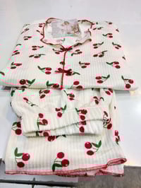 قطع مفردة • ملابس