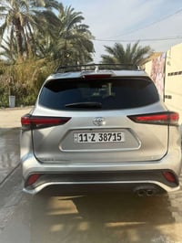 هايلندر 2023 xle فول بانزين  السلام عليكم♥️.  تويوتا هايلندر 2024 للبي...