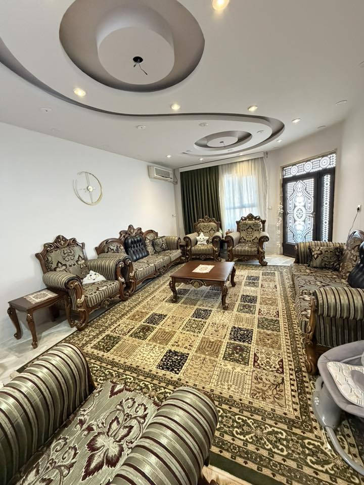 التخم للبيع  ( القنفات +طبلات +زولية )  900الف دينار العراقي اي الاستفسار اتصلو على هاي الرقم ***********
