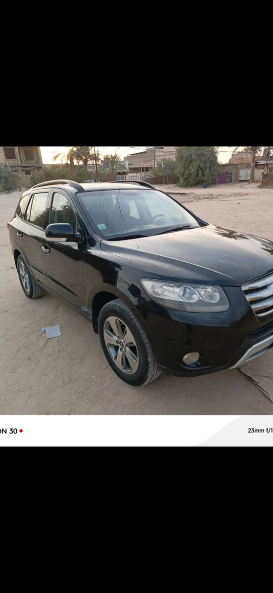 السلام عليكم سنتافي خليجي رقم اربيل انكليزي مديل ٢٠١٢ فول مواصفات فتة بصمة كشنات جلد مكفولة من الصبغ والضربة السعر ١٤٠ وبيها مجال الاستفسار *********** مكاني خان النص طريق نجف كربلا
