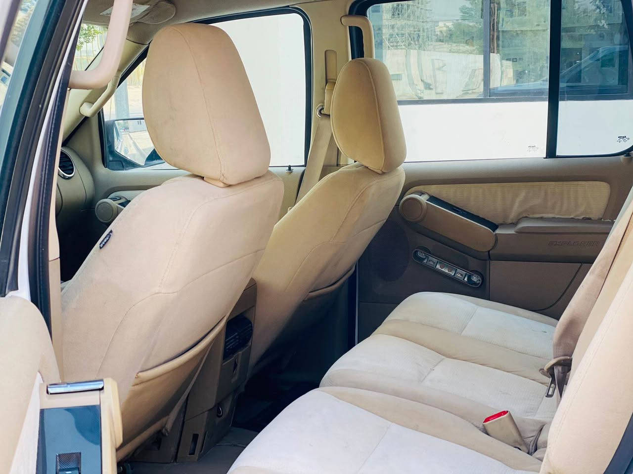 فورت اكسبلور 2010 خليجي مكفوله كفاله عامه من ضربه وصبغ وتبديل سياره جديده وجاهزه حداديه تخم تاير محرك وكير مكفولات محرك 6سلندر مواصفات شاشه كامره تحكم استيرن داخل بيجي فورويل رقم أربيل دولي سنويه مامنتهيه السعر 108مع مجال للأستفسار ***********مكان كربلاء كربلاء, العراق
