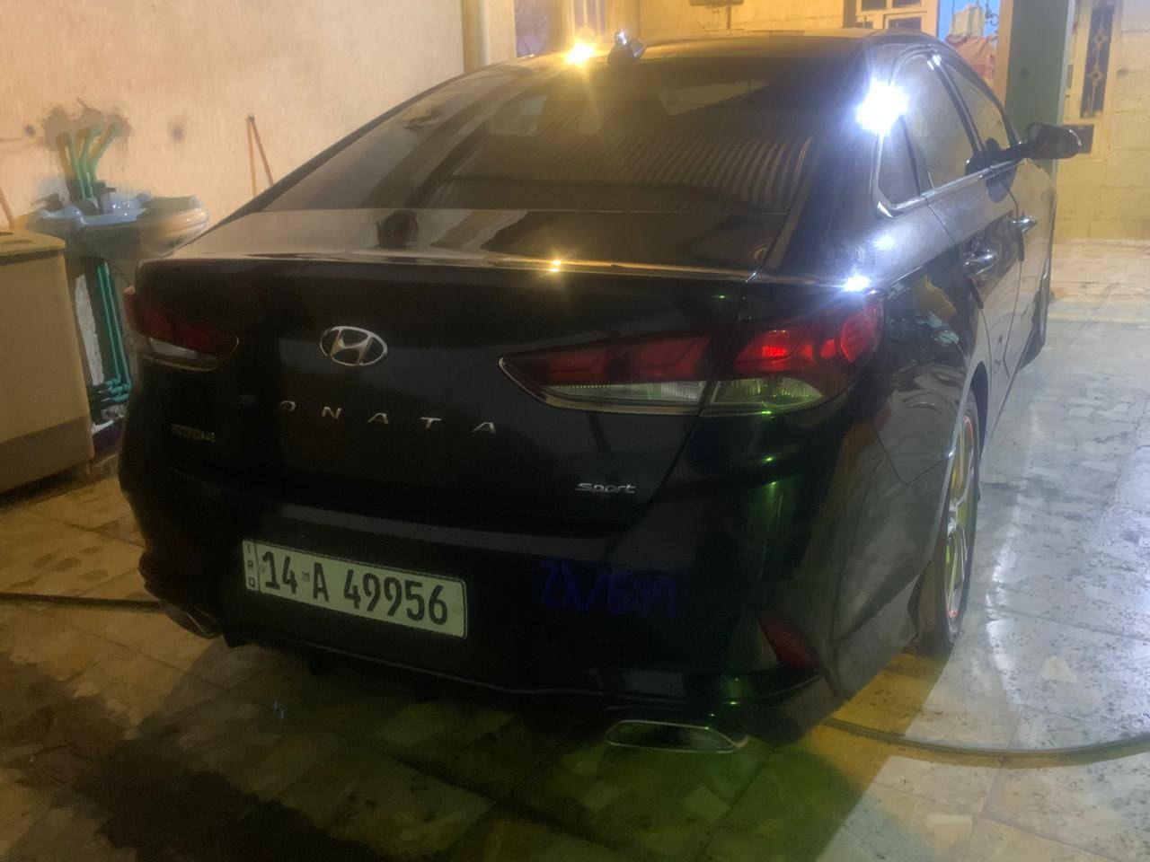 السلام عليكم سوناتة وارد المريكي ضربتهة بل بجم دكاميه بنيد وشبر من تكمة السايق اثر ضربه بنيد موديل 2018 فول مواصفات
1- مكينه 2.400 (جي تي أي) 
2- فتحة بنو راما
3كشن سائق كهربائي 
4- رادار بل مرايات
5- تحكم ستيرن
6- إستيرين رياضي حرف (L)
7-شفتات بل استيرن تحول كير عادي
8- تدفئه بل استيرن
9- كشتات تدفئه تبريد
10- تبريد خلفي
11- كامرة خلفيه بلادية دوارة معئ لستيرن
12- تشغيل سيارة (بصمة)
13- 3 انضمه بيهة  عادل وليكو ول سبورت
14- 2 كزوزات بلادي 
15-فتح صندوك بصمه مخفيه ترحيب من تتقرب علئ صندوك يفتة 
16- بيهة كتاب فحص المندلاوي
17- السعر (145) ورقة وبيهة مجال قليل
18- رقمهة بصرة حرف (أ)
19- رقمهة الإنكليزي جديد
20- عنوان القبله رقم تلفون 
***********
