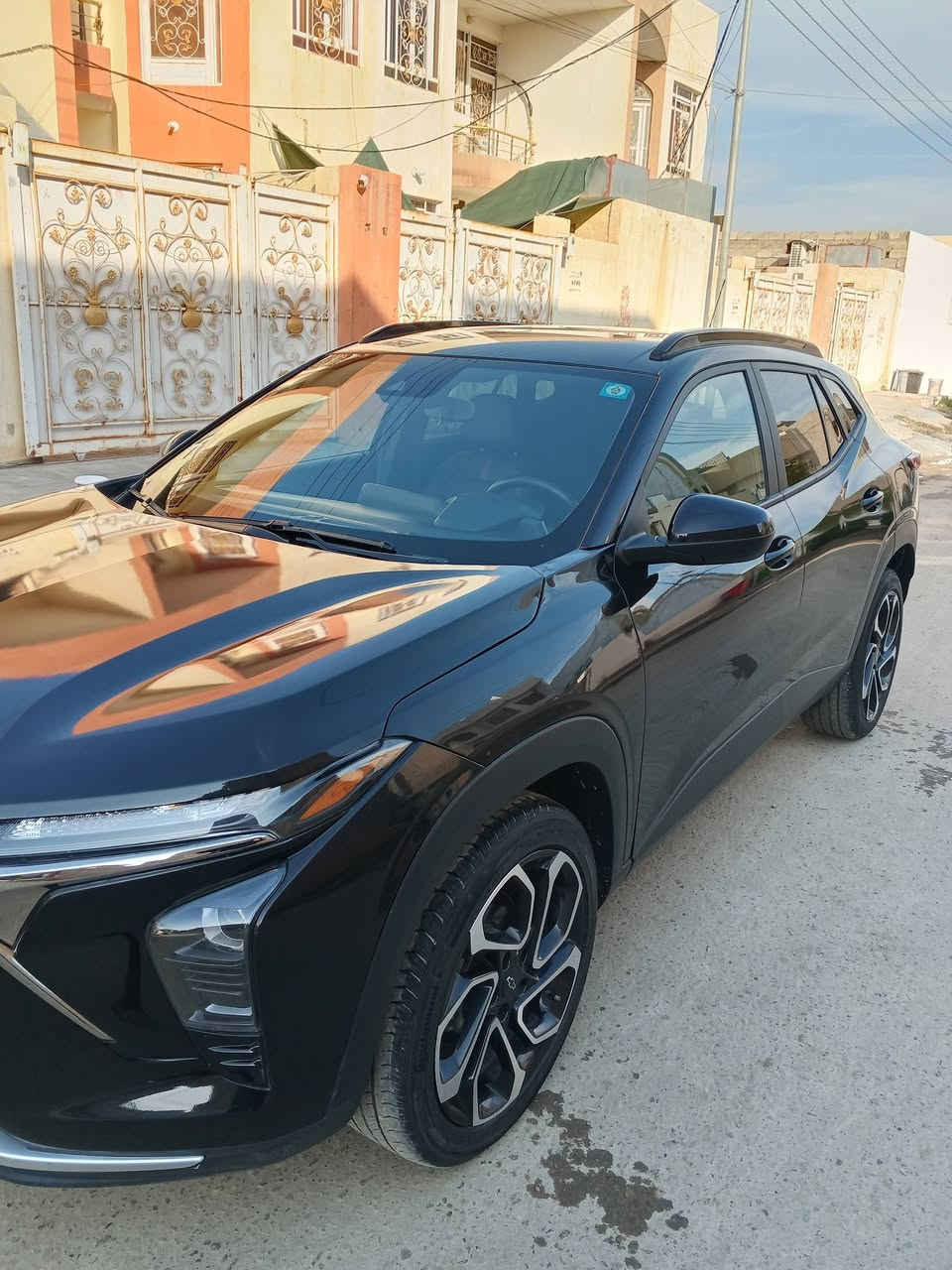 شوفرليث تراكس موديل 24
فئة Rs 
رقم صلاح الدين بسمي 
حادث السياره جاملغ وبنيد فقط 
عداد المسافة 20 الف كيلو متر وقابل لزيادة
مواصفات السيارة 
كشنات جلد وهيتر حراري 
فول تحكم ستيرن
رادار امامي 
تحديد مسار 
نقطه عمياء
كامره دوار 
شاشه. ديجتل 
محرك 1300 تيربو 
بصمه تشغيل وابواب 
مكان السياره سامراء 
السعر 165 
رقم الهاتف /***********
