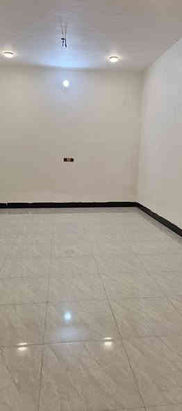 دار للبيع الخالديه قرب اسواق سيف العسافي المساحة ٣٥٥ركن شارع ٢٠/يتكون من غرفتين وصالة واستقبال ومطبخ مسجل في البلدية السعر ١١٥مليون الاستفسار الاتصال على الرقم ***********
