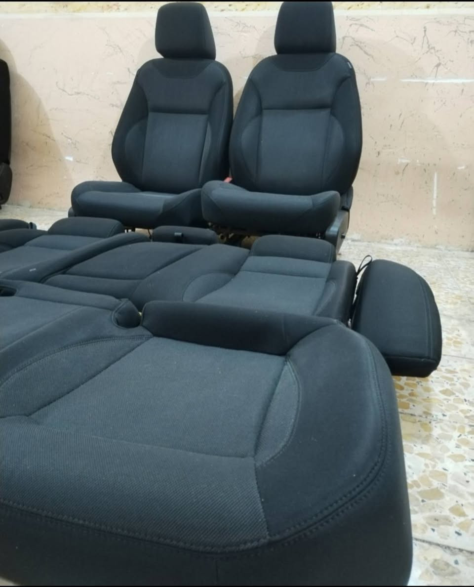غرفة جارجر عاديه مخمل كابوي
ترهم من موديل11 لحد 23

سعر 375وبيه مجال

***********

#الامريكيH
