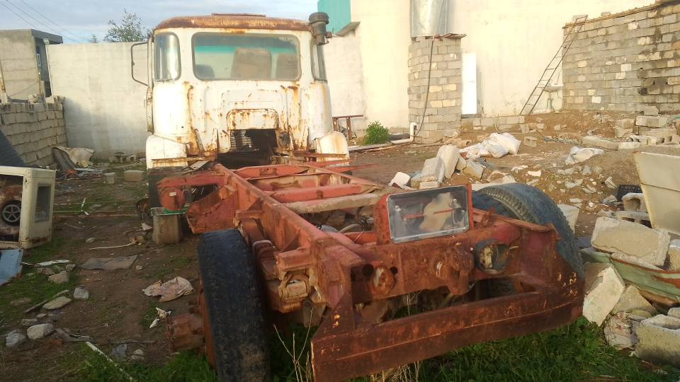 السلام عليكم ورحمه الله
وبسبب الوعود الكاذبه تم نشر مره اخره
سياره رينو صلاح الدين للبيع حديد مع بودي حديد 
عنوان كركوك لشراء اتصال على *********** او ***********
