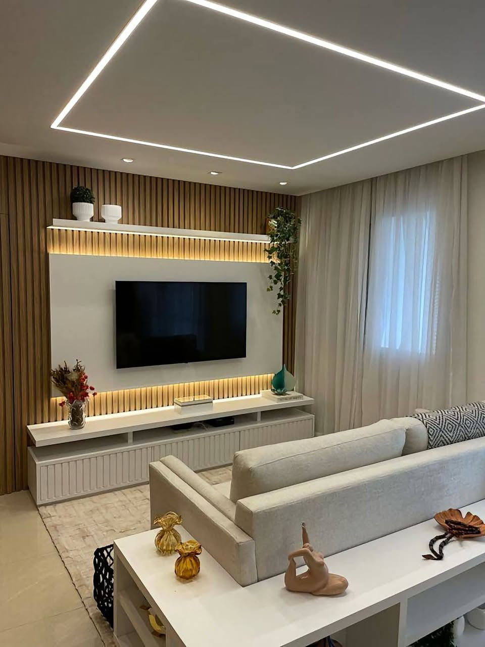 - أختار ديكور بيتك و الباقي علينا 💪
💥لدينا فريق خاص  بالديكور الداخلي 🏚🏠 
يقدم لكم خدماته الاحترافية بأسعار مميزة  و معقولة تتناسب مع الجودة المطلوبة والخدمة المقدمة مع ضمان  احترام الوقت و الاتقان قبل كل شيء 
1️⃣سعر المتر الطولي ((20 الف)) عظم

2️⃣  سعر المتر مع انارة سبوت لايت شركه ماستر ثلاث حركات ضمان سنه استبدال ((30الف))

3️⃣مع الصبغ والاناره كامل سعر المتر ((35الف)) فقط
 
4️⃣سعر المتر المربع عظم بدون صبغ ((30 الف))مع الصبغ(( 35 الف))
5️⃣ ركم سقف حمام  سعر قطعي 
 باقي التصاميم تكون قطعي 

للاستفسار اكثر مراسلة الصفحه او الاتصال يوجد وأتساب🟢 ***********
