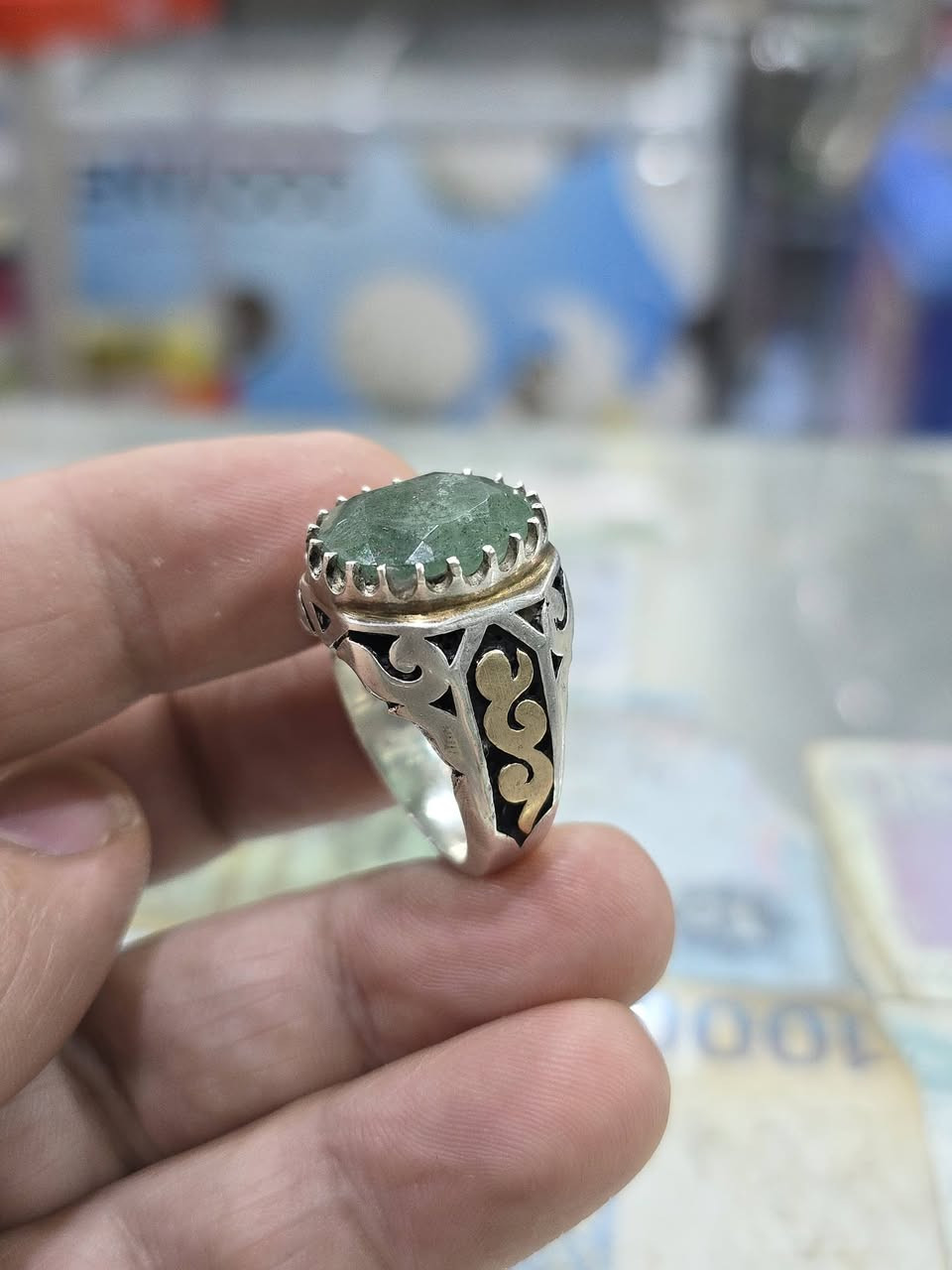 زمرد افريقي مترش
صياغه يدوي قياس ٢٣
شهاده منشأ


**إذا كنت صاحب هذا الإعلان وتريد حذفه لأي سبب، رجاءا أرسل رسالة إلى الدعم الفني**