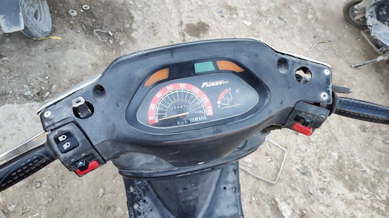 دراجة للبيع
السعر 150 و بيها مجال قليل 
الدراجة كاملة و شغالة 
نقصها باتري 
المكان بعقوبة 
***********
