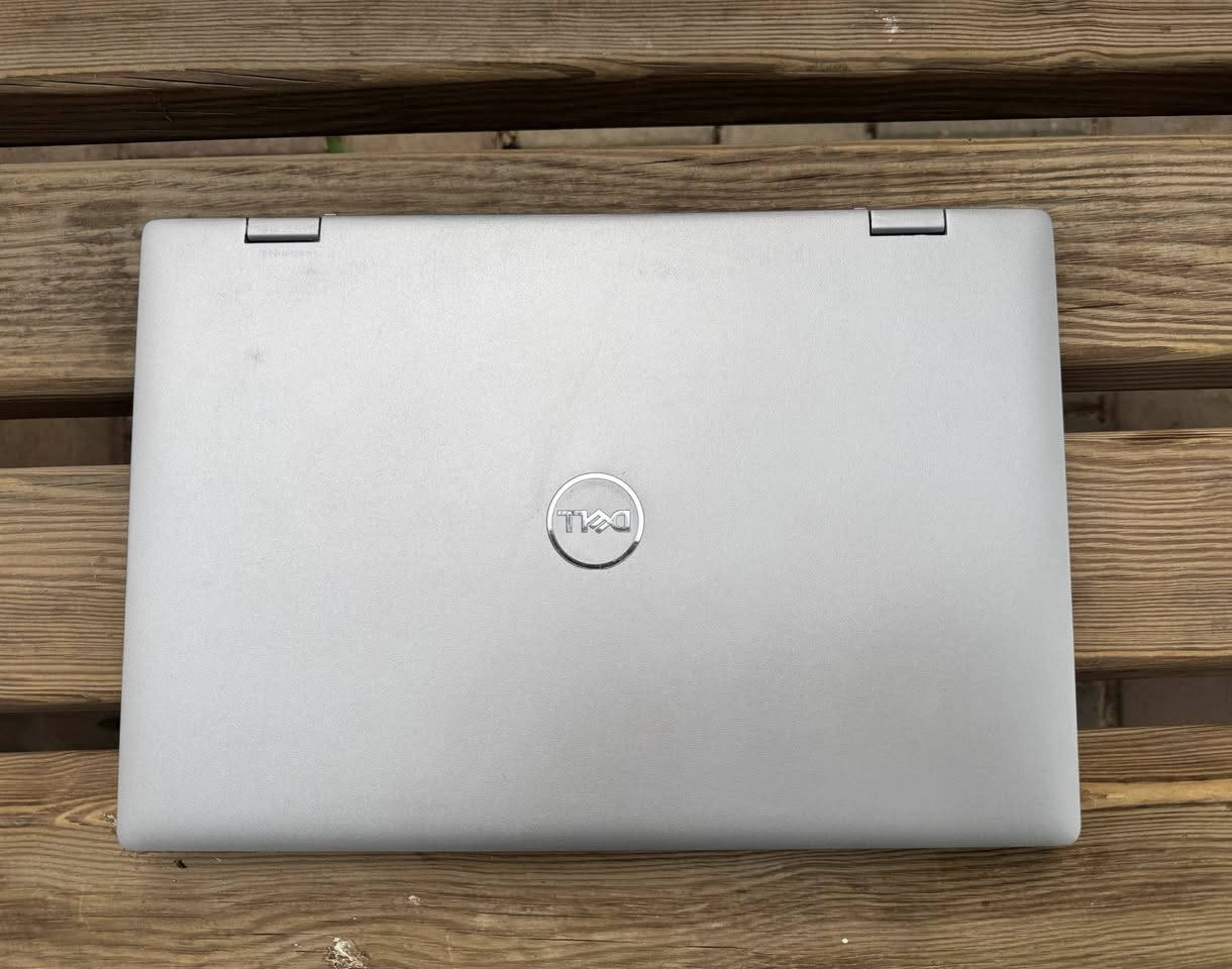 السلام عليكم
لابتوب لمس قلاب 2in1 DELL LATITUDE 3330 جيل 11 لمس قلاب 360درجة حديثة لون سلفر
مواصفاتها
CORE i5 1145G7 كور اي فايف جيل 11 
RAM 16كيكا ddr4
هارد ssd nvme m.2 256 كيكا
كارت الشاشة حديث intel iris xe graphics (8كيكا)
حجم الشاشة 13.3 ips full hd لمس قلاب ضد التوهج والانعكاس 
تحتوي على بصمة وجه face id وكذلك بصمة اصبع finger print 
كيبورد ضوئي 
تحتوى علي منفذ تايب سي TYPE C
لابتوب نضيفة كلش ومعتني بيها وبنظافتها 
لابتوب قوية وحديثة وتشغلك كل البرامج الهندسية والرسم ومنصب اوتوكاد ٢٠٢١ وبرامج الفوتوشوب 
مكاني بغداد الاسكان شارع مستشفى الطفل
السعر 500 الف بيها مجال بسيط 
***********
