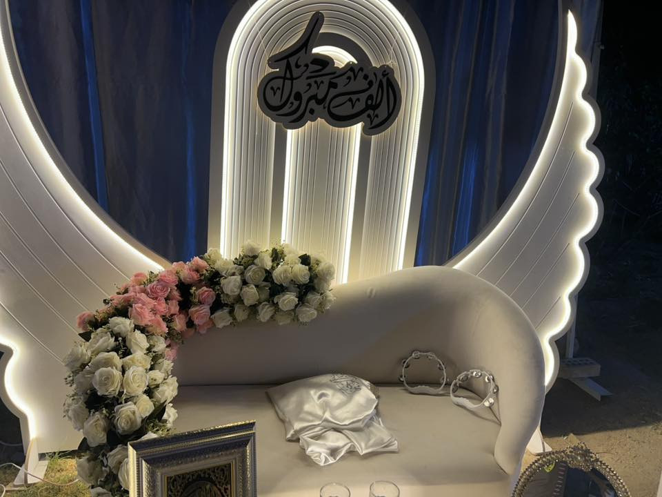 كوشات أعراس للبيع تواصل اتصال على رقم ***********
