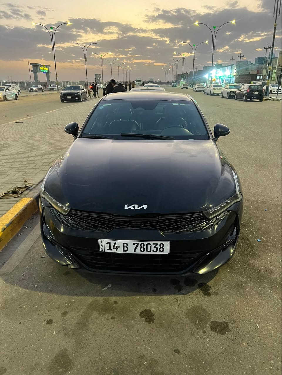 سياره كي فايف مديل ٢٢ معوقين حادثه جاملق وتاير الايسر  سياره نضيفه مال جناي السعر 150 وبيه مجال 
*********** البصرة, العراق
