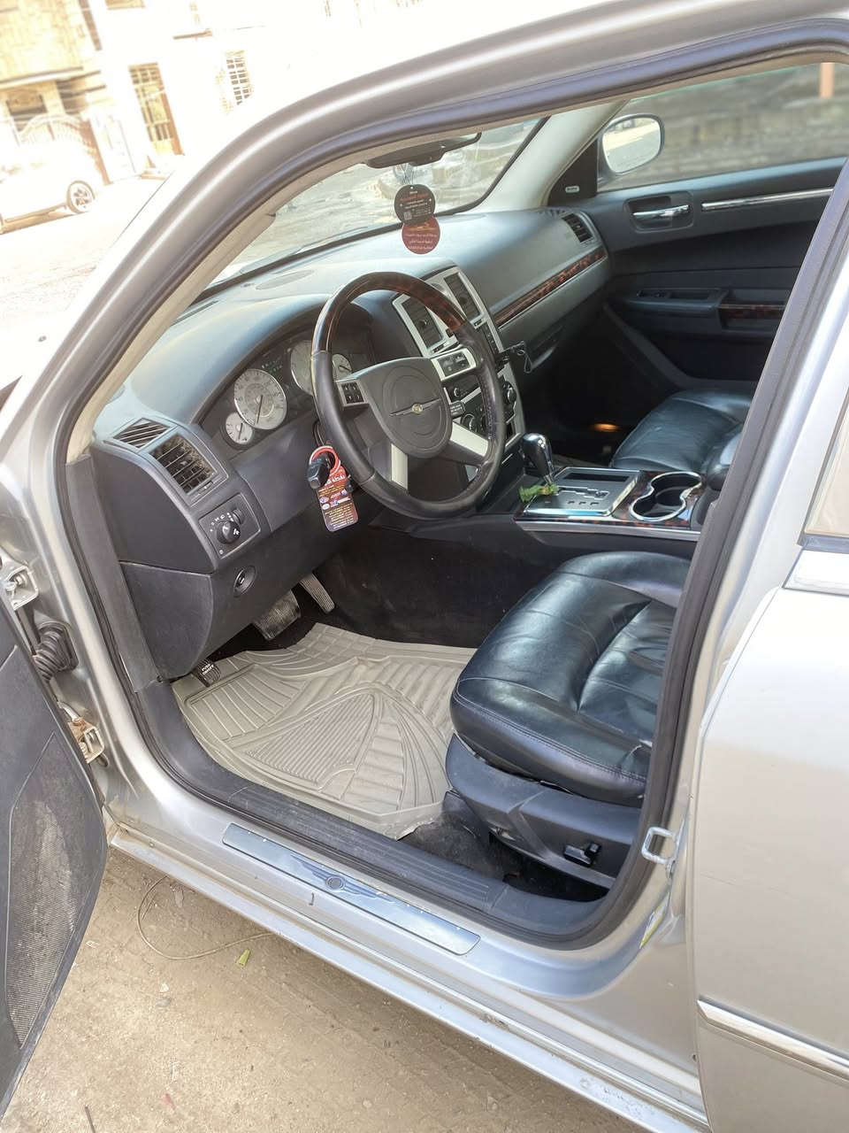 يالله السلام عليكم
اوباما مديل 2008 4 جوكات 5700 8 سلنتر كلين

لون سلفر ماشيه m190من امريكه ماشيه 160 

سياره فول موصفات فتحه كامره كراسي كهرباء تتفئه بل كراسي خزن ميموري وجلد +حظن ستيرن كهرباء شاشت عطلات سكليتر وبريك دكمه يصعد وينزل لايت عدسه يصعد وينزل بلاد كير مكينه 

خير من الله تخم تاير جديد 

ملاحضات بيهه سياره صدر ترتيب يرادله واكو كم حالوبه بل بنيد من تجي شوفهم امبينات سياره بدون صبغ وصور الحادث يمك موجوده كلين 

سنويه لل30 هزه جديده بل سنويه 8 سلندر مو 6 

سياره جانت مضمومه 

موجوده بشارع فلسطين 

هذا رقمي ***********
