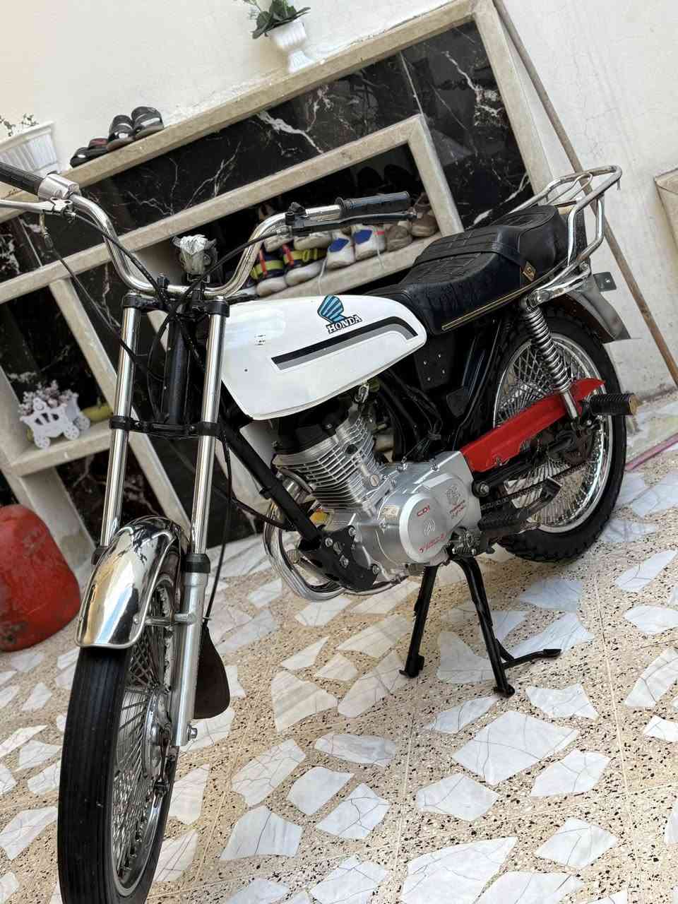 ‏سلام عليكم شباب مطور تايكر الفين و 2020
جاهز مجهز كلشي ما يعوزو  نضافا كدام لعين  محرك صافي لا صوط ولا شي السعر 475 عنوان موصل يرهم مروس هم توصل عل خاص عل رقم موجود (***********
***********
