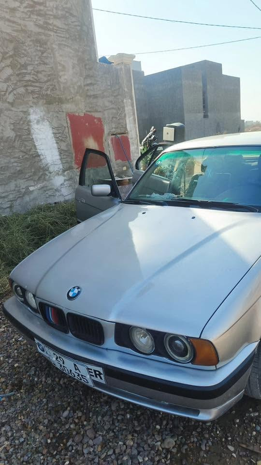 السلام عليكم bmw 525i فول اوتماتيك تبريد شغال عوزهة بس الصدر شويه تعبان موديل 1991 رقم واسط مشروع وطني السعر ٥٥ وبيهة مجال لشراي جماعت 45 لتوصل او مراوس شعندك نزل وانطي فرق الرقم ***********
