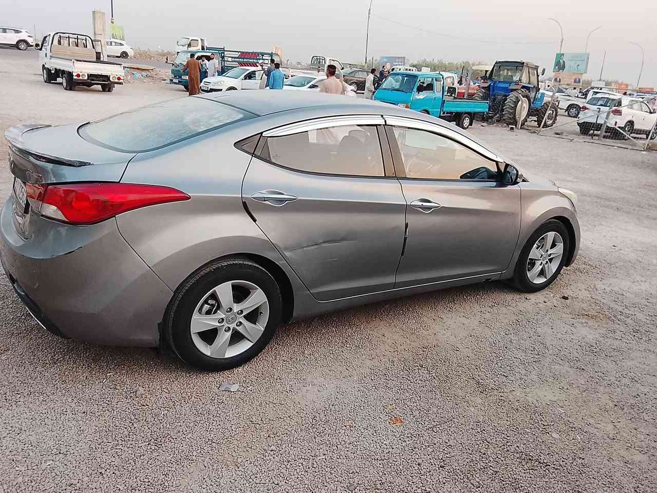 النترا .افانتي.2011خليجي،ماشيه
38الف ،مصبوغه حزام .جاملغ خلفي امامي ،3ضربات بيها بسيطه.مو قويه ،***********
88وبيها مجال ،الشراي يتصل ع هذا رقم ،+تدفئه تبريد 
بيها خيط تبخير خفيف .
