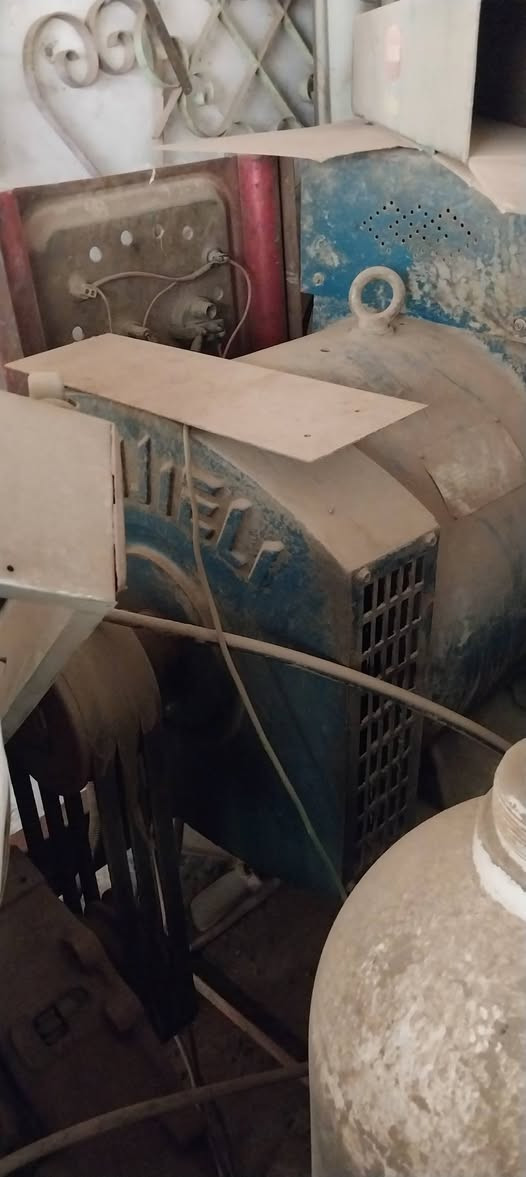 ***********
السلام عليكم غراض للبيع مولده صنع محلي 60KV
بوينت نوعيه سويدي اخو الجديد 
ابطاله اوكسجين نوع ياباني العدد ٢٠ بطل 
حداده تيغ منشار نوع ايطالي 
تاروسه هواء كبيره والثانيه وسط 
ماكنه لحيم نوع ياباني جديد
