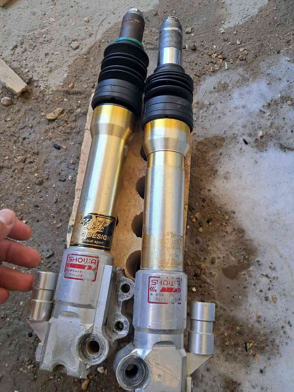 السلام عليكم كفرات اصليات البجم مصبوغ حراري وبيهن ليط  طاكه كعدته بلاديه جيبه يمي اشده الك وتروح سعره 50 وصدر امامي ماكس اصلي مال حاويه سعره 100 اسعار قفل من الاخير  مكاني بغداد البياع تقاطع درويش ***********
