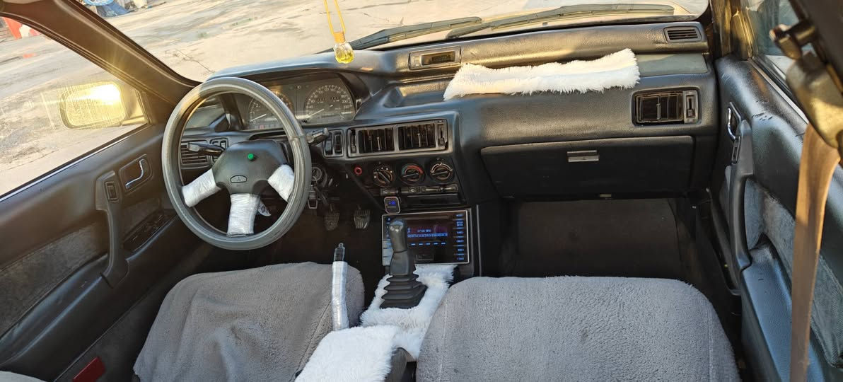 سەرەتا بەناوی خودای گەورە
گڵاندی سنوق مۆدێل 1991 گێڕوو مەکینەی بە شەرت دووکەڵوو بووخار بە شەرت
مەکینە 37تی مەرغووب
چوار جام کارەبا سڵایتە کارەبای و گیانی هەمووی بەشەرت 
دەعموو لێدراوی نییە سەقفوو شان کاڵ بوونەوەی نییه 
ناوی و سەقفی وەک دەقی شەریکە ماوەتەوە  
تەقەو ڕەقەی نییە بێ مەسرەف تونگو تۆڵە 
ڕەقەم سلێمانی ساڵێکە بەسەر چووە 
تەحویلوو غرامەی بەشەررتت 
هی ماڵ خۆمانە ماڵی دۆستە
سعری 34 گەڵاو کەمێ مەعمەلە
ژ.م***********
 وەسئابوو ڤایبەری لەسەرە السليمانية, العراق
