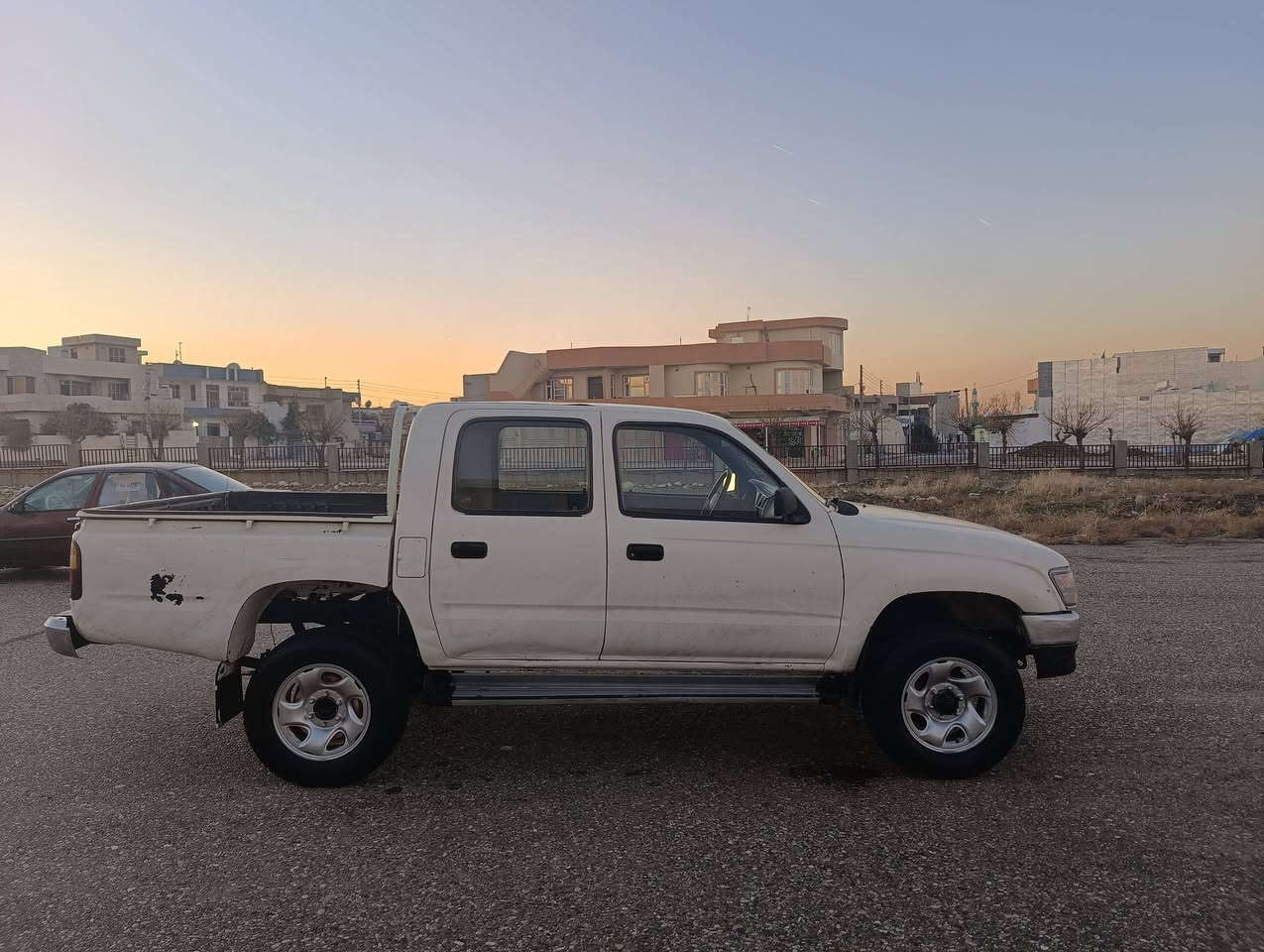 ***********ژ.م***********پیکاب توێتا مۆدێل 2001گێڕومەکینەو ئەکسلی بەشەرت بێتەقەو ڕەقە بێ دەعم و لێدراو مەکینەی نەکراوەتەوە سعری 53گڵاویەک تۆزێک مەجال***********ژ.م ***********ناونیشان چەمچەماڵ
