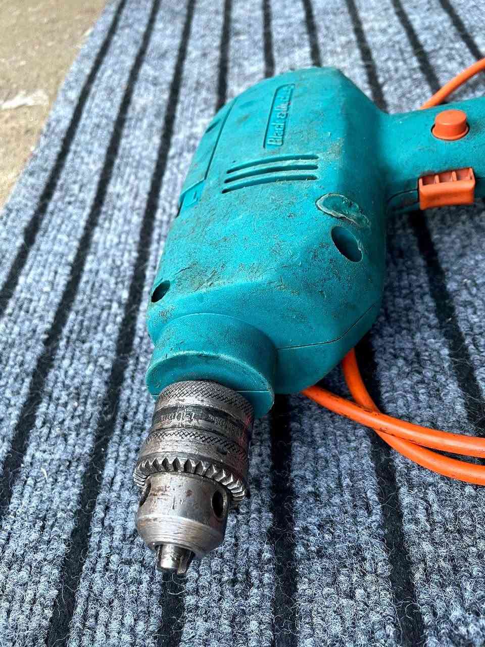 مزرف اتجاه واحد انكليزي 
السعر ٢٥ مع التوصيل


**إذا كنت صاحب هذا الإعلان وتريد حذفه لأي سبب، رجاءا أرسل رسالة إلى الدعم الفني**