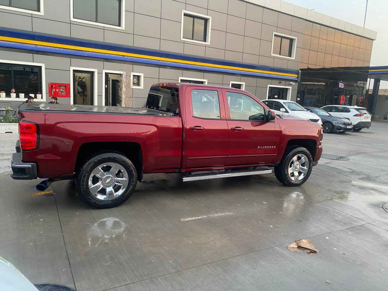 للبيع سلفادور
موديل 2017
موصفات Z71
8 سلندر 5200 
بدون صبغ 
السعر 185  ورقة
للاتصال *********** 
للبيع فقط مابيه اي نقص خير من الله
