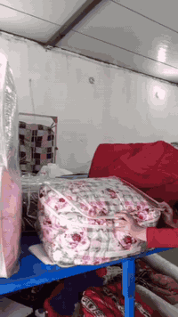 لحاف نفرين خامه درجه اولى
السعر 10 الف
25/3
للحجز..***********
