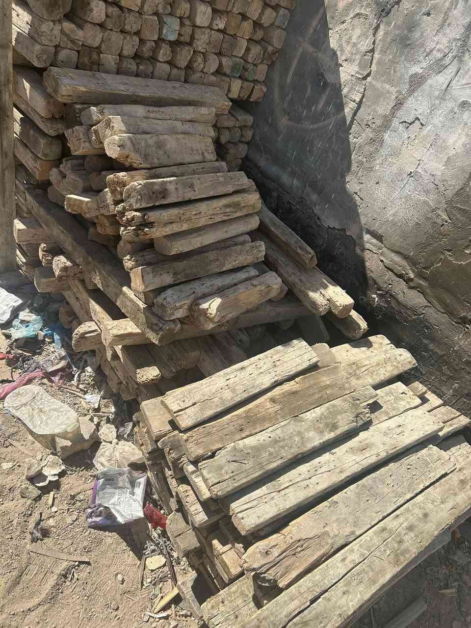 قالب خشب للبيع العدد 5 مكعبات مع جكات عدد 52 العنوان حله للاستفسار ***********
