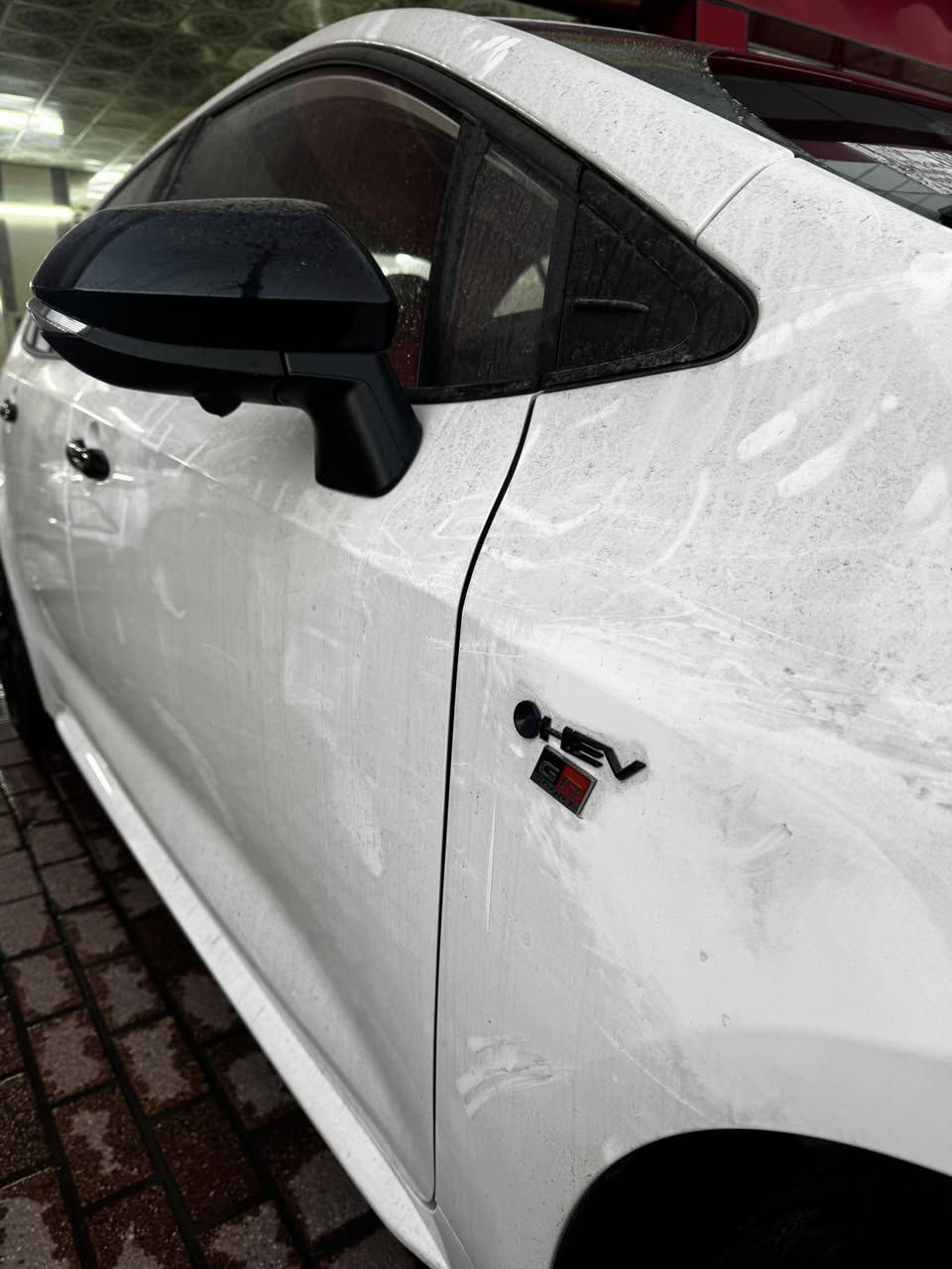 السلام عليكم
#كورلهs Gr 
زيرو سياره مرقمه بغداد بس راحت للمرور ورجعت مسافه الطريق  
داخل احمر بلادي 🛑🛑
مديل ٢٠٢٥ 
4كامرات 
فول مواصفات 
السعر 27مليون ✅
مكان السياره بغداد الحبيبيه 
رقم تلفون ***********☎️
