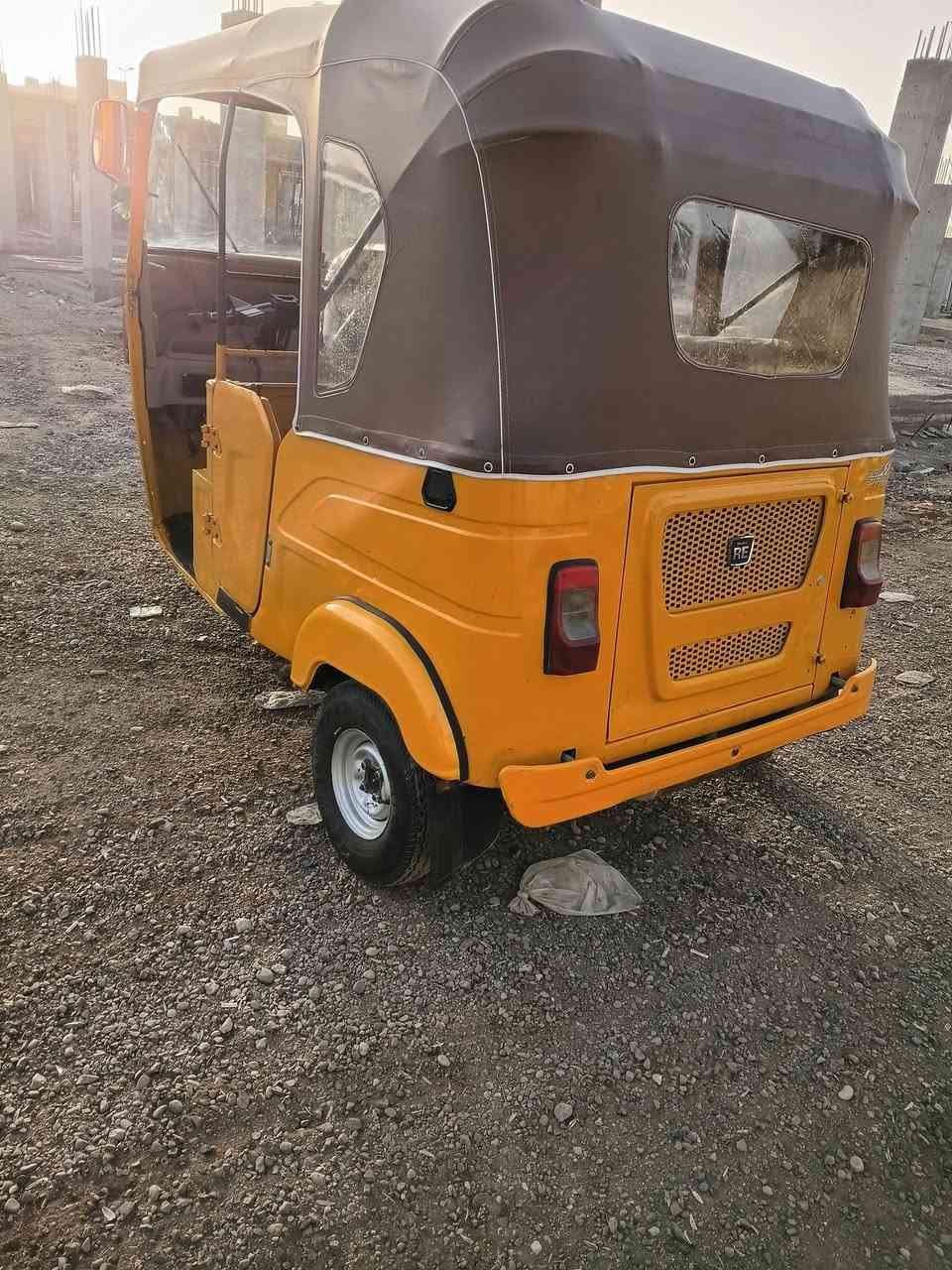 سلام عليكم تكتك موديل ٢١ شهر ١١ مرقم بغداد تحويل ذانيوم سعره ٧٨٠٠ عن واني بغداد بل رشاد  لمكينه مجفته رقم ***********
