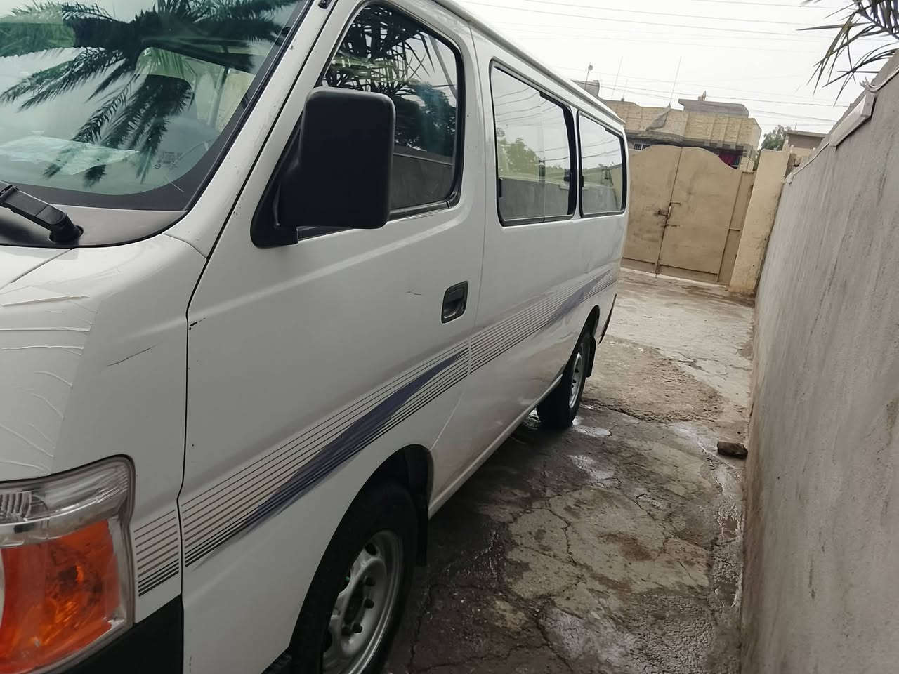 سلام عليكم نيسان للبيع موديل 2012السياره مكينه وكير تخم تاير دوشمه حدايه تبريد كفاله رقم بغداد مكاني بغداد لاستفسار ***********
