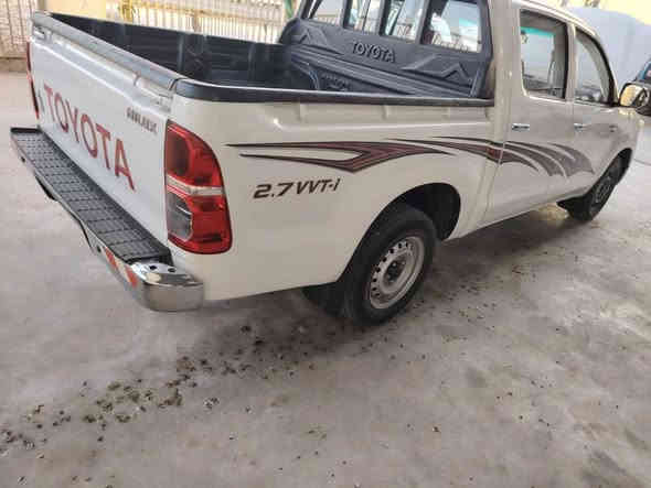 هايلوكس ٢٠١٤
كير عادي
كفاله عامه
سياره بعده علشركه لاصبغ ولابارد
جاهزه مابيه اي نقص 
محرك عالشركه بدون فتح وبدون بخار أو تنقيص
شاصي ١٢ 
سنويه ورقم جديد لل٢٠٣٠ 
سعر ٢٠٠
للاستفسار *********** 
بيع أو مراوس ترهم
