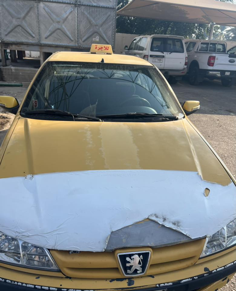 السلام عليكم 
بيجو بارص موديل 2015 
السياره بيها بس هاي الطخه مثل ما وضحة كدامك بلصوره البنيد فقط 
تبريد وتدفئة كامله 
صدرها خير من الله ومكينة مكفولة 
السعر 40 وبيها مجال ما متواجد ع الفيسبوك لان مكلف بلنشر 
الرقم ***********
