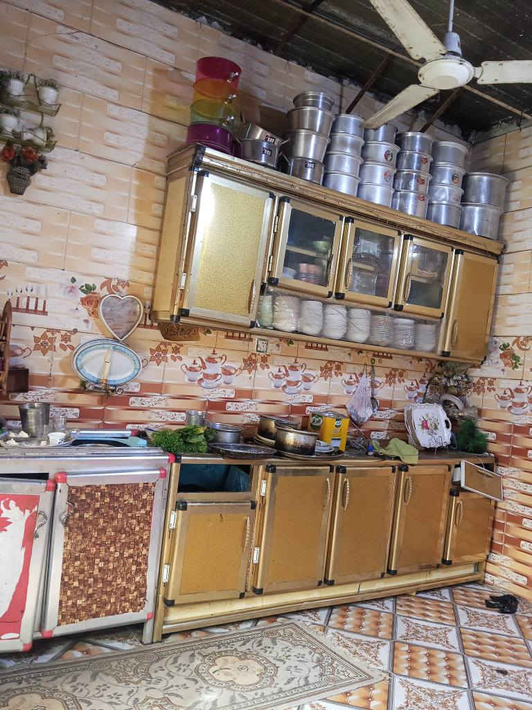 بيت طابو زراعي للبيع 

في ابو خصيب شارع الوسطي 

مساحة البيت 200 متر 

يحتوي البيت على غرفتين ودوانية وصاله ومطبخ وحمام 

السعر60 مليون

لاستفسار تتواصل على رقم 
*********** البصرة, العراق
