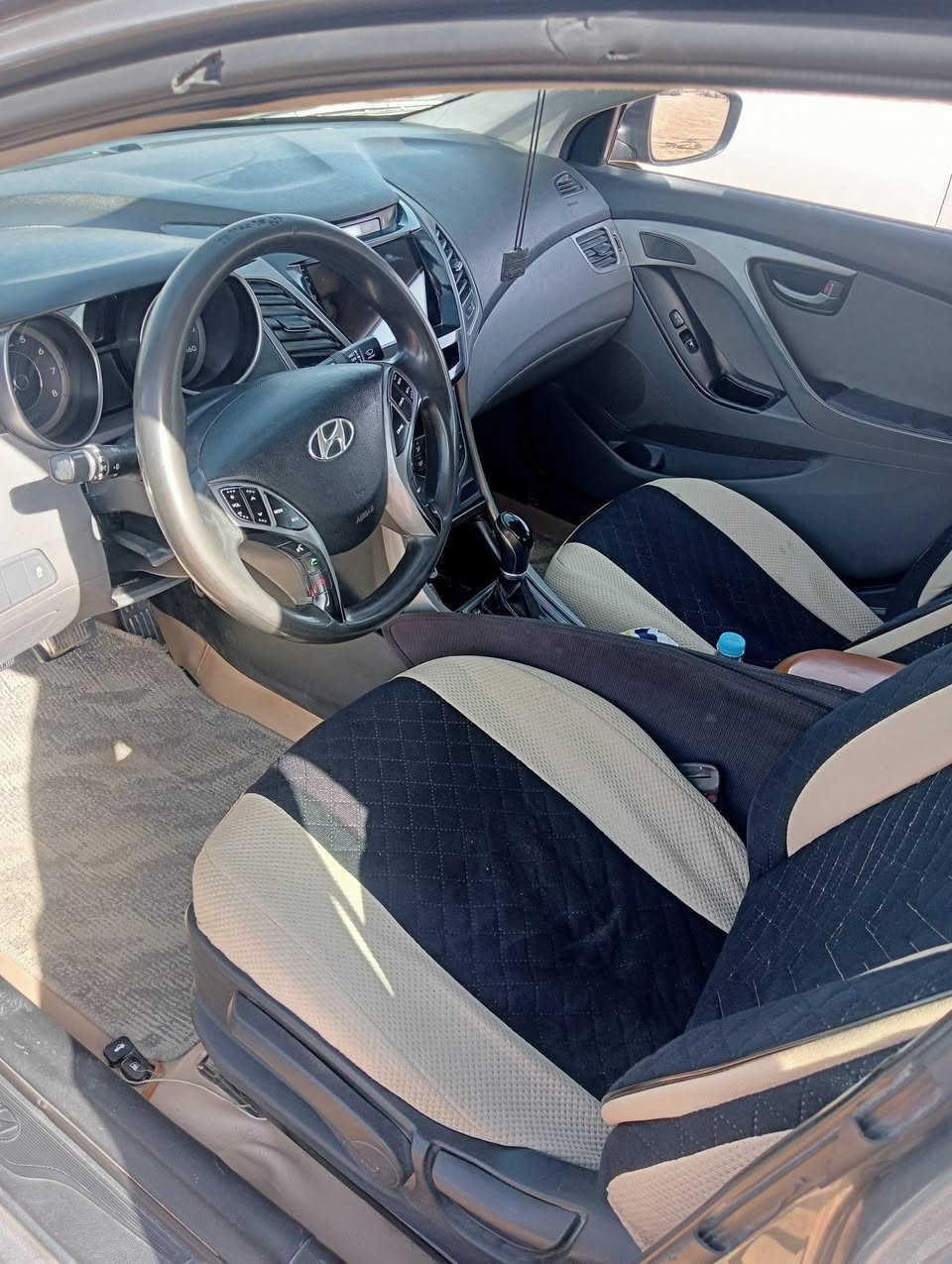 السلام عليكم النترا 16 وارد امريكي ضربته جاملغين خلفي مع باب صدر مكينه كير تبريد جاهزه سعر 89 مكان ناصريه سيددخيل ***********
