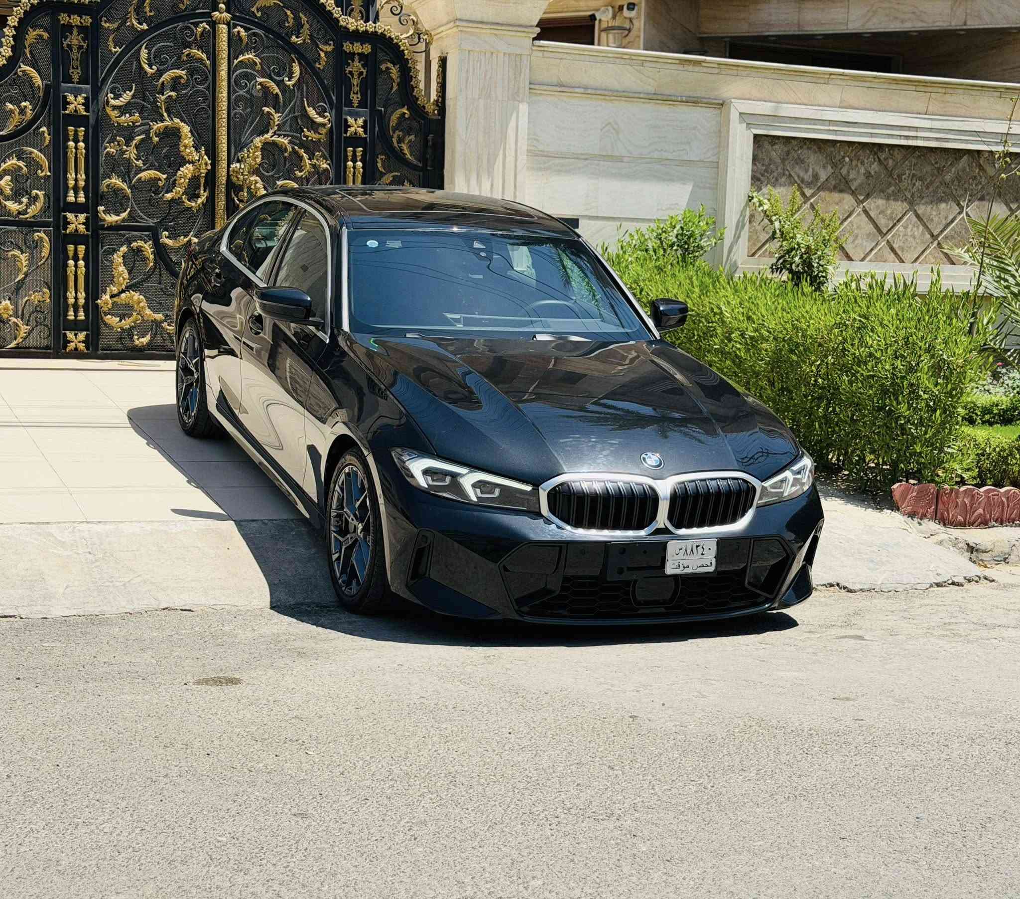 للبيع
BMW 330i 2025 
السيارة استيرادي الشخصي ودخول جديد 
تترقم جميع المحافظات حتئ اربيل 

بيها ربع الجاملغ الامامي صبغ فقط 
ماشية 18 الف ميل
داخل LED متغير
كشنات خزن
تدفئة تبريد 
نقطة عمياء
رادار امامي
صندوق كهرباء 
مري شفط 
عنواني بغداد 
للاستفسار 
***********
