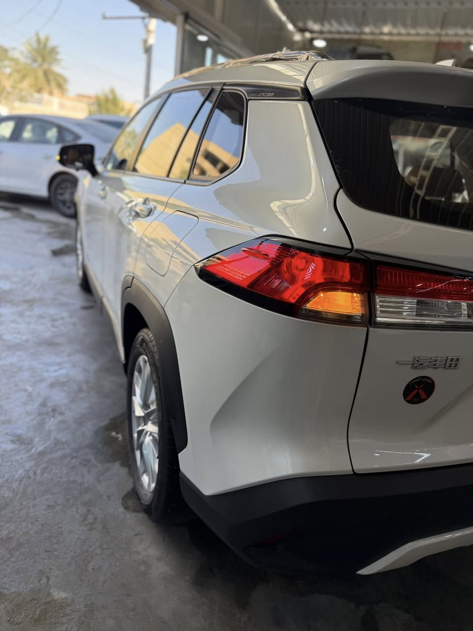 سلام وعليكم تويوتا كورلا كروس موديل 2024ماشية4000حقيقي فول مواصفات كراسي جلد وكرسي كهرباء ثلاث حركات حماله سقف بلوجكتر رادار امامي تحديد مسار اربع كامرات 360درجة فول مواصفات واحد على واحد سيارة مكفوله من الصبغ ولبارد عدا الرصعة لي بل جنطة سعر السيارة 26200مليون عنوان السيارة بغداد الكريعات شارع الوقف السني رقم الهاتف ***********
