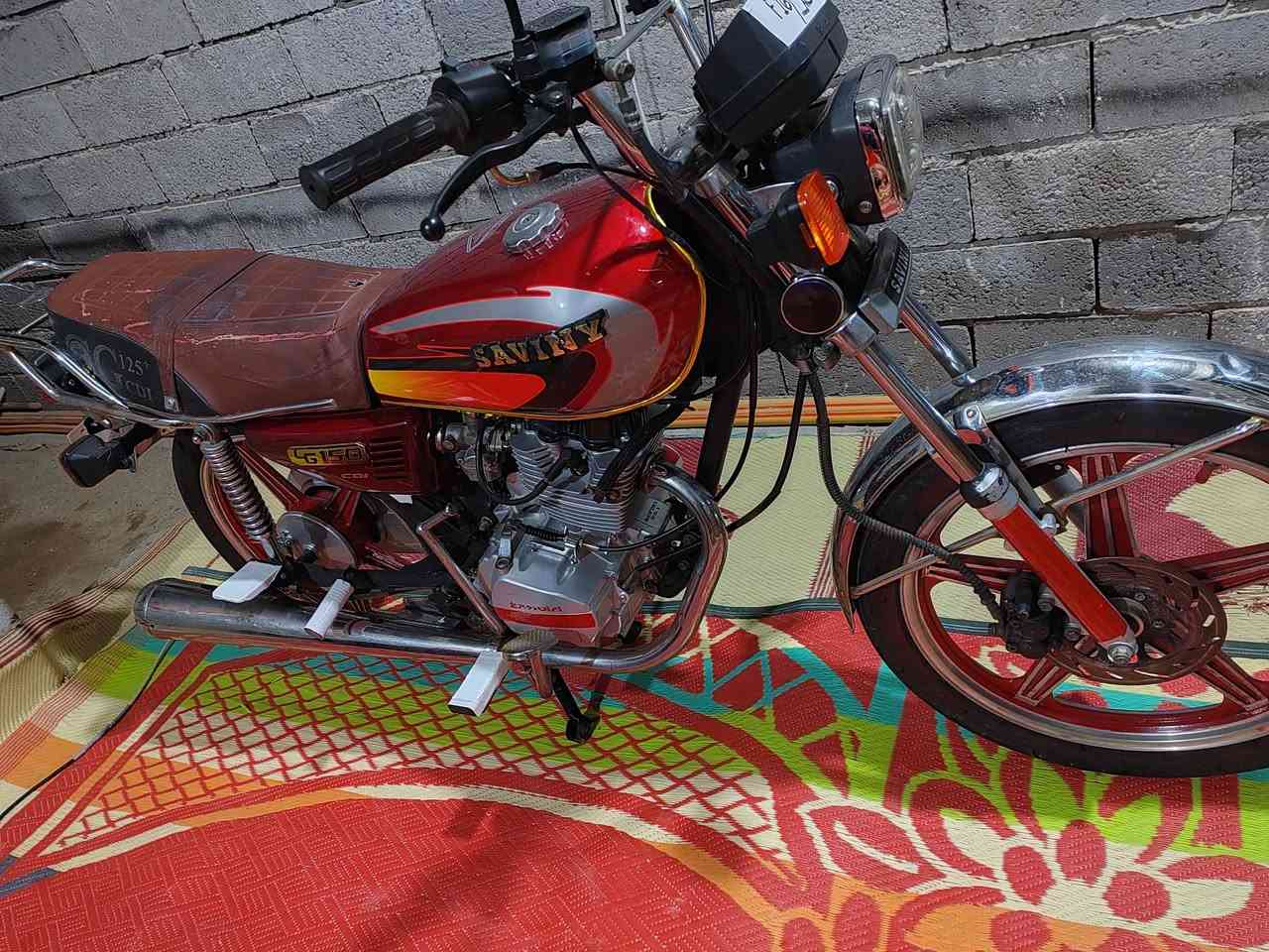 للبيع موديل 17 ورقه وحده بدون كمرك السعر 575 وبي مجال مراوس حسب القناعه للاستفسار *********** المكان الرمادي الشراع
