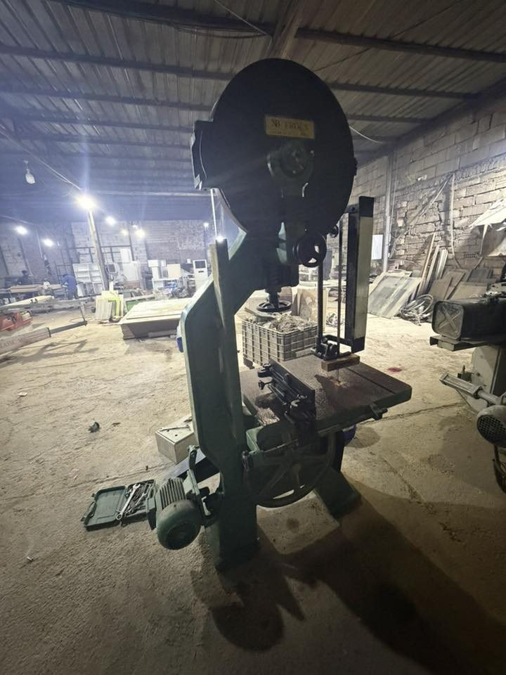 للبيع نظيفة جداً استعمال قليل ... واتساب ***********
