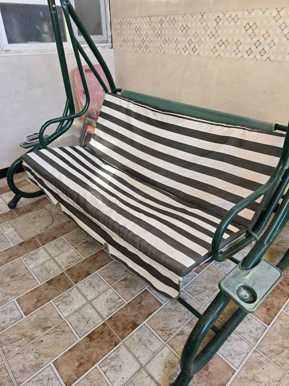 مرجوحه نضيفه مابيها ضرر والمظله مالتها موجودة 
مكاني الديوانيه


**إذا كنت صاحب هذا الإعلان وتريد حذفه لأي سبب، رجاءا أرسل رسالة إلى الدعم الفني**