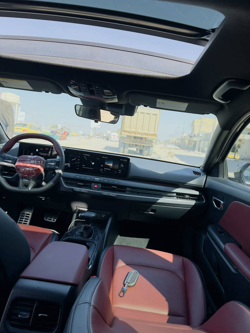 السلام عليكم (k4 كي فور ) جيتي لاين
وارد امريكي موديل 2025 

محرك ١٦٠٠ تيربو 

#بنراما

تشغيل عن بعد 

داخل احمر + اناره محيطيه 

الممشى ٣٠٠٠

مري انقلاب عن الرجوع + كامرات بلمري 

كراسي تدفئه تبريد + خزن ترحيب ابواب 

رادار امامي وخلفي وبلمري 

مانع اصتدام توقف ذاتي 

ابواب وترايش نيكل ومري

تبريد قطعتين 

# ( حادثها تبديل جاملغ وبنيد وبيها صبغ بلجاملغ الاخير )  

السياره بلا رقم حره تترقم جميع المحافضات وهاي المواصفات معدودات كلش سياره فول الفول ١/١ والسياره بلواقع احلا بهواي 

الاستفسار اكثر اتصال *********** ￼
