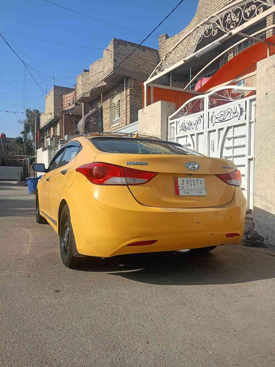 سلام عليكم  لانتر موديل 2013 خليجي مابيه حادث بس طخ بل حوض بصيط مضلع تخم تايرت جديد مكينة 1600  السعر 100 رقمي ***********
