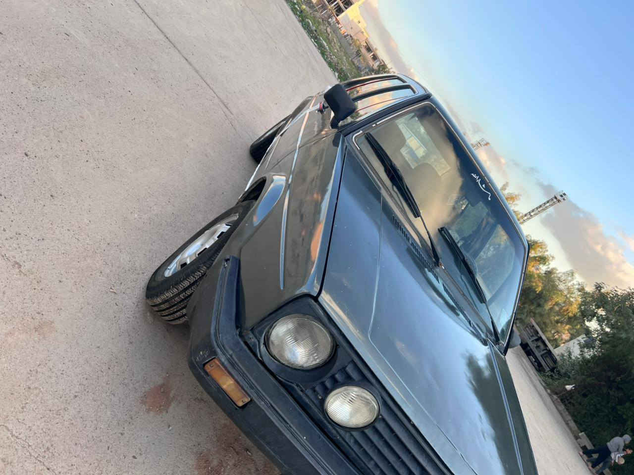 گولف سبوغ عامه بوجوانى
گيرئوتوماتك مه كينه نه سرف نه بوخار 
وه رقى بنزين هه يه سه نه وى بناوخومه
چوارتايه تازيه پاترى تازه يه 
***********
كركوك
