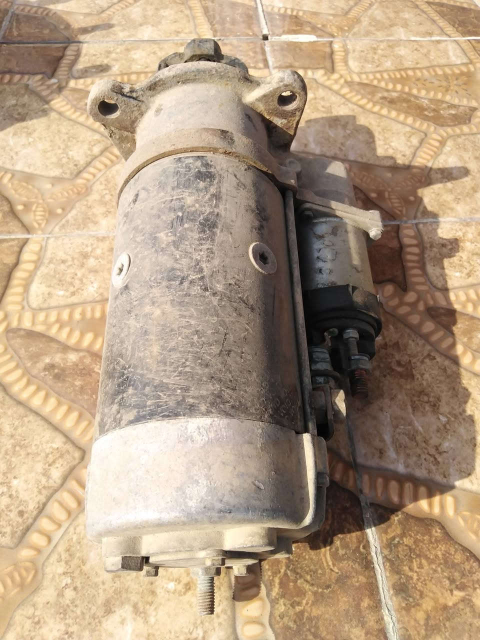 للبيع سلف سكانيا بومه مع جقمقه كاملة اتصال على هذا رقم ***********
