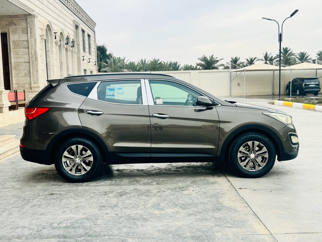 سنتافيا 2013
رقم بغداد
حادث جاملغ خلفي وجنطه
وبيه كم قطعه صبغ بدوه دواخل
مكينه 2400 
مكان السياره 
بغداد بسمايه
السعر 119
***********