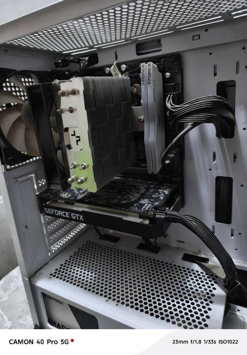 سلام عليكم تجميعة للبيع
Gpu: gtx 1650 
Cpu: ryzen 5 3600
Ram: 16gb 3200mhz
Ssd: 1TB Nvme M.2
M.B: Asrock A520M-hdv
Power Supply: 650watt 
قيم واخذ


**إذا كنت صاحب هذا الإعلان وتريد حذفه لأي سبب، رجاءا أرسل رسالة إلى الدعم الفني**